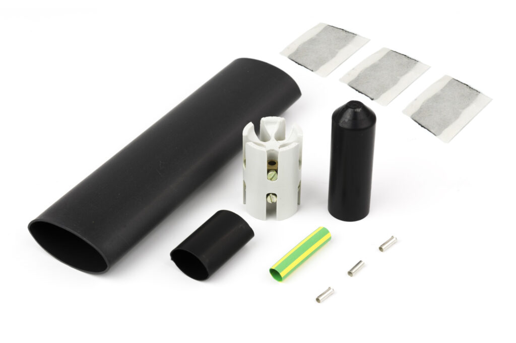 З’єднувальний набір з кінцевою муфтою, для підключення саморегулюючих кабелів (тільки для DEVIpipeguard 30/60 Industry)