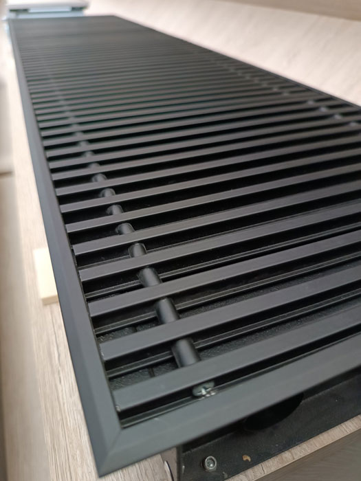 Carrera-black-65-2.jpg Решітка металева Carrera MT 230/1000