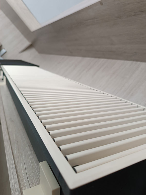 Carrera-reshetka-HT-9001-1.jpg Решітка НТ 230/1000 Carrera Сатин