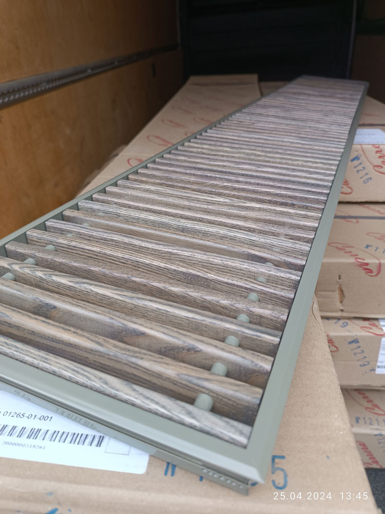 Решітка з рамкою S 230/3000 (рамка ZN + дерев'яна решітка WR)