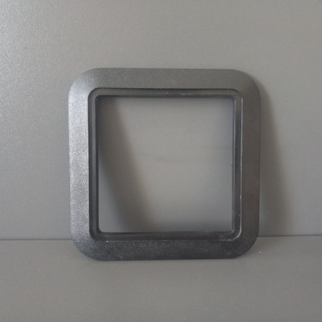 4 кольори. Рамки для пневморозеток ES