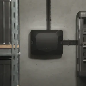 Модуль для захисту пристроїв Fibra від короткого замикання та саботажу Ajax LineProtect Fibra