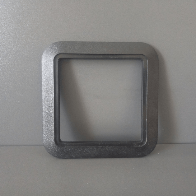 4 кольори. Рамки для пневморозеток ES