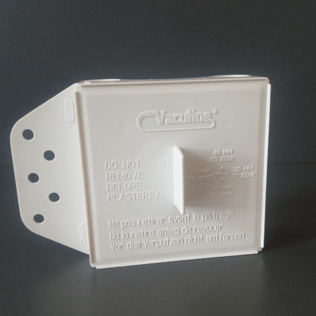 Внутрішня панель розетки ES із заглушкою